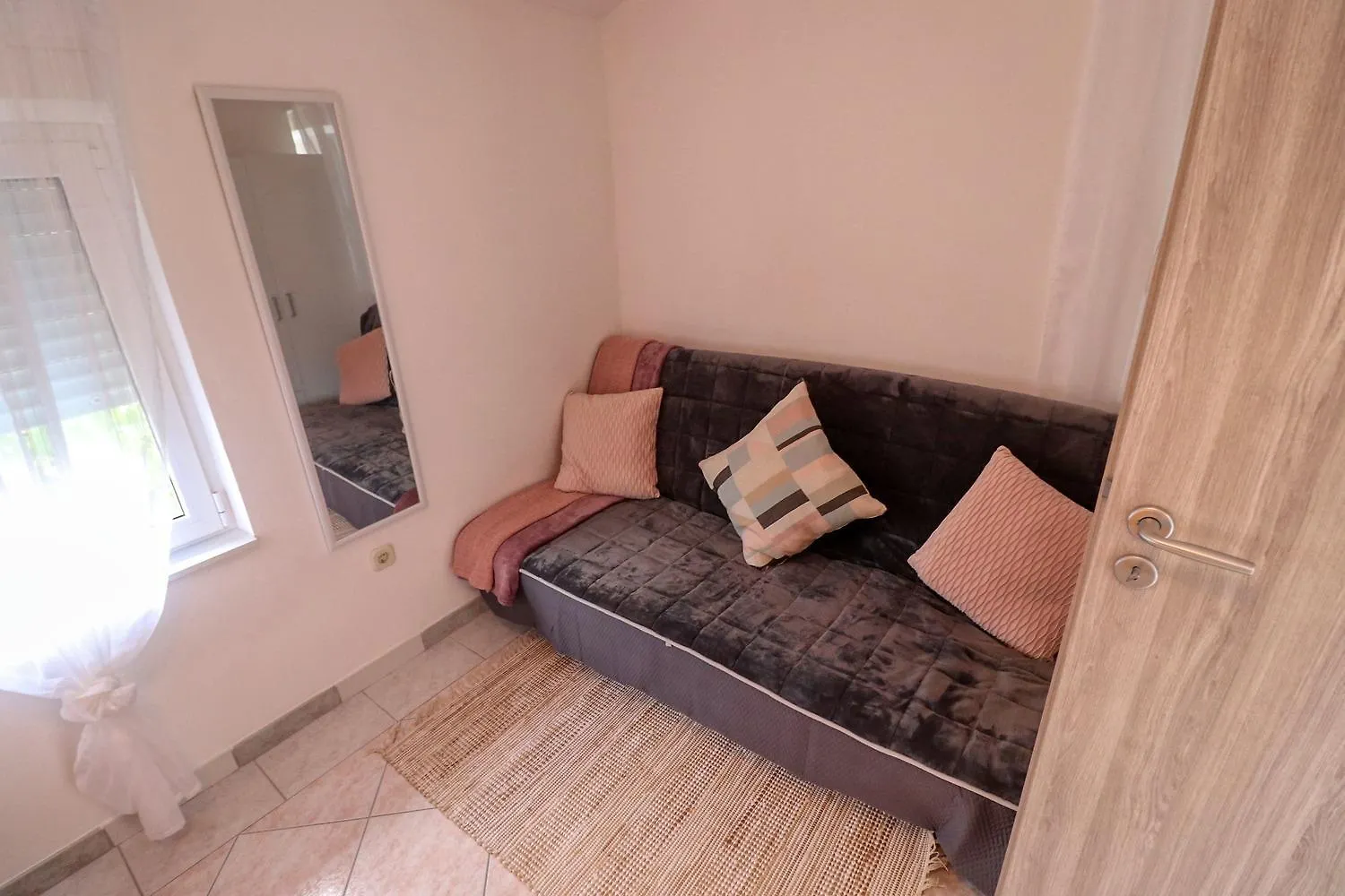 Apartments Rocky Vir