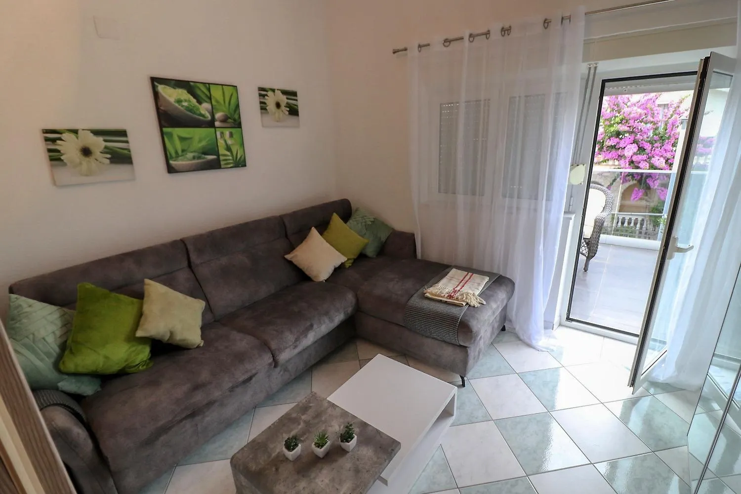 Apartments Rocky Vir Croatia