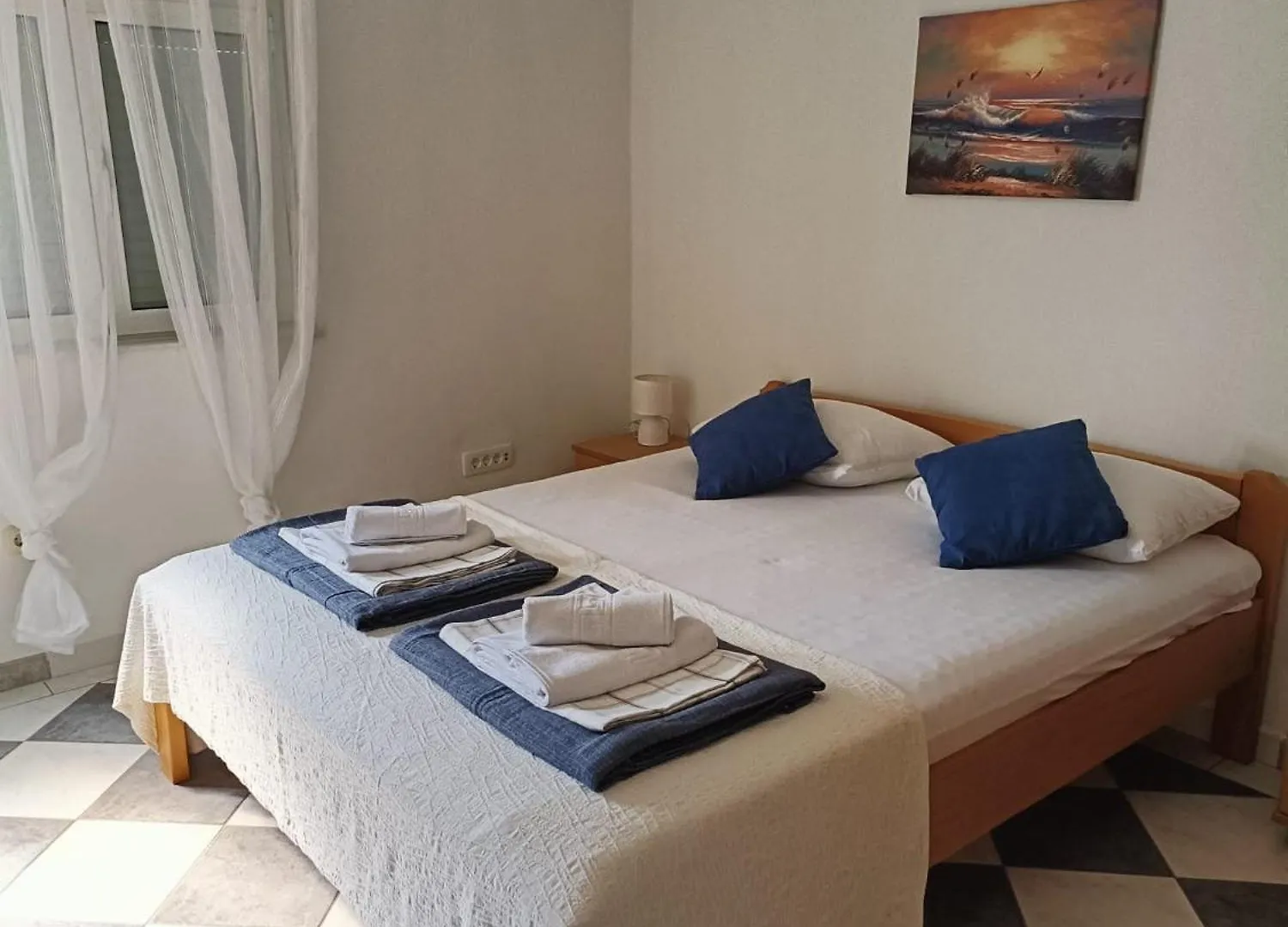 Apartments Rocky Vir