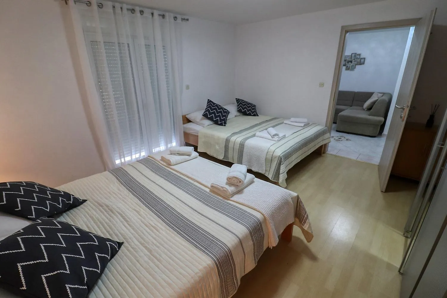 Apartments Rocky Vir