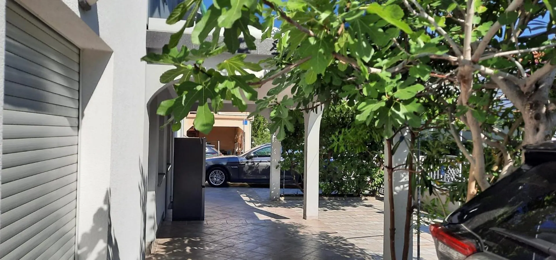 Apartments Rocky Vir